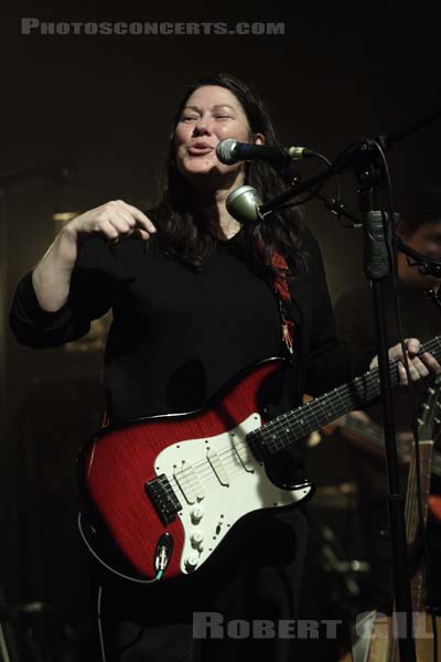 THE BREEDERS - 2008-04-18 - PARIS - La Cigale - Kim Deal